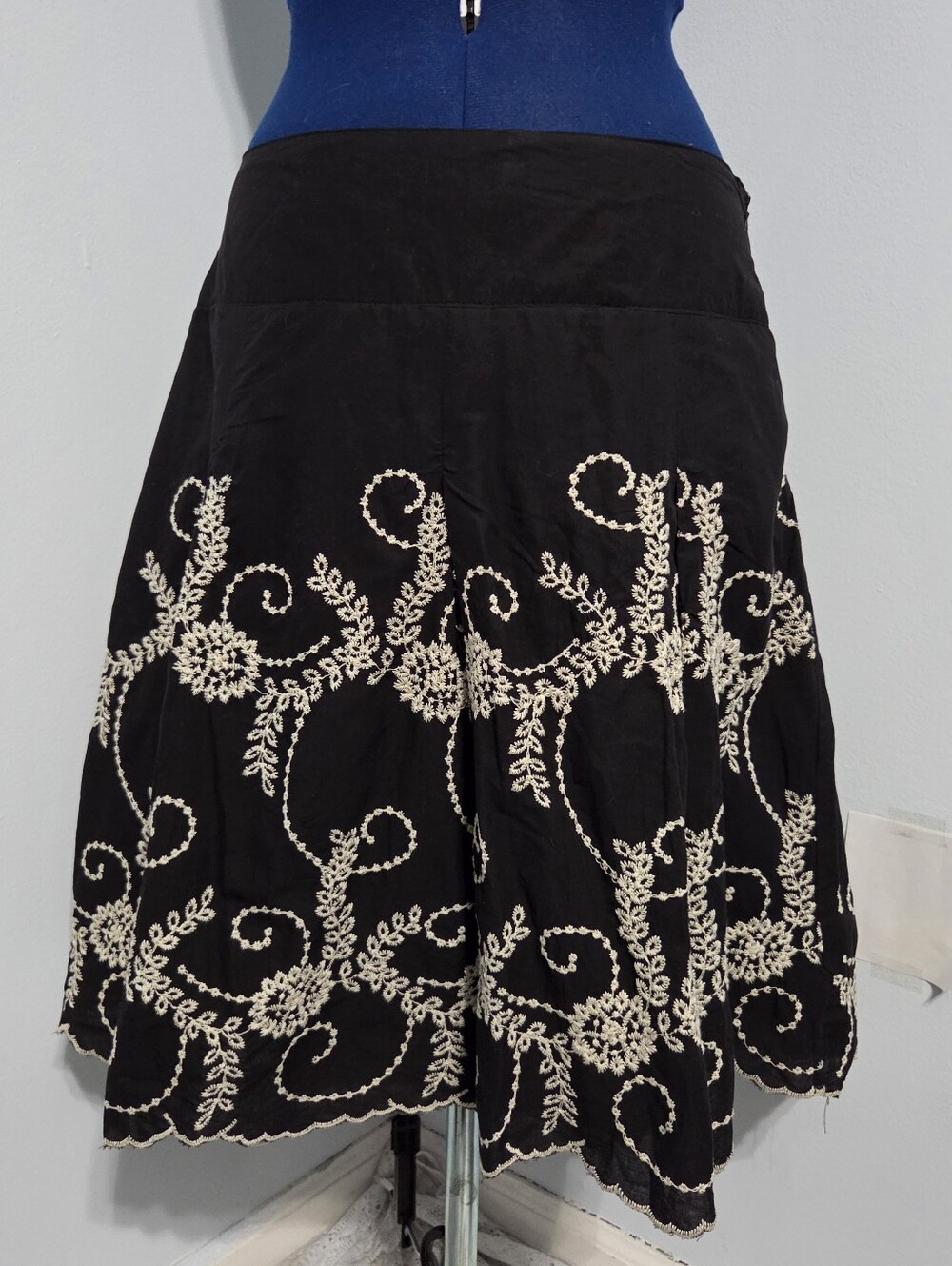 Deadstock Black Embroidered Cotton Skirt Size 8